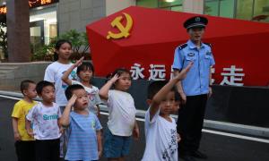 边检宝宝进警营