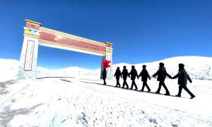 全国海拔最高的边境检查站：“高”在哪里？