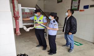 鲁掌边境派出所开展校园安全检查工作