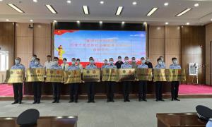 额尔古纳边境管理大队联合市民政局开展“新时代文明实践 打造千里边防社会救助星光带”活动