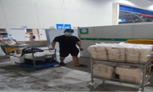 方舱里，他是患者也是志愿者
