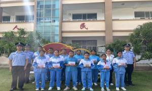 “金秋助学”延续爱的接力