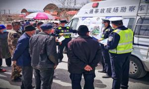 交通普法进村社 拒绝酒驾铭于心