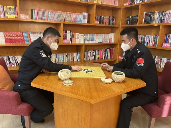 拉萨边检站举办“五子连珠·棋乐无穷”五子棋活动2.jpg 拉萨边检站举办“五子连珠·棋乐无穷”五子棋活动2.jpg