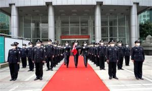 罗湖出入境边防检查站举行迎元旦升国旗仪式