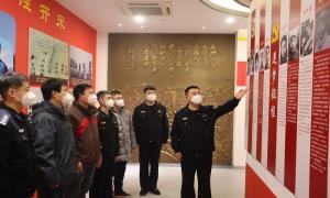 黄骅出入境边防检查站开展警营开放日活动