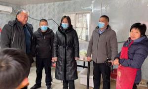 农行河南省分行驻村工作队走访慰问马楼村脱贫户