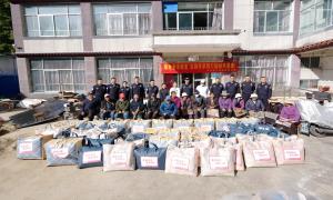 亚东出入境边防检查站开展“情暖金秋 乐伴夕阳”敬老月主题慰问活动