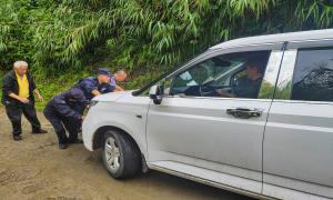 节日里的暖心警事 让守护更有温度