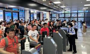 “超级黄金周”中英街单日游客数量再创新高