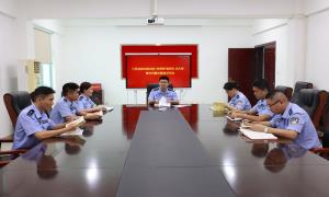 三亚出入境边防检查站开展“学思想、强党性、当先锋”青年民警主题读书活动