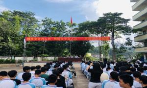 网络安全进校园 共筑安全“防火墙”
