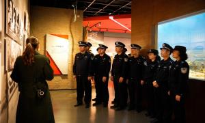 老爷庙出入境边防检查站民警参观红军西路军进疆纪念馆