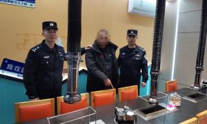 好心请客钱包被盗 原是酒友暗下“贼手”