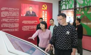皇岗出入境边防检查站基层党支部赴深圳北站党群服务中心参观见学