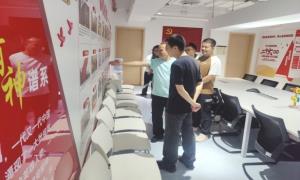 皇岗出入境边防检查站基层党支部赴华大基因参观见学