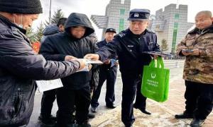 图们出入境边防检查站开展“国家宪法宣传日”普法宣传活动