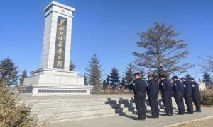 杨泡边境检查站组织开展“国家公祭日”主题祭奠活动