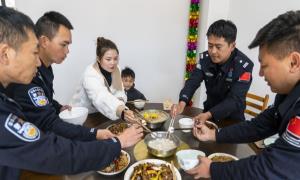 暖在心里的“冻”汤圆  　　
