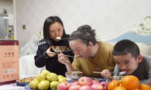 元宵“警”色浓 共叙鱼水情