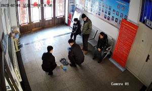 整理父亲遗物发现子弹和手榴弹 女子主动上交派出所