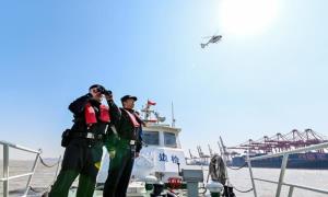 “海陆空”联巡净化口岸环境