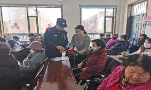 红光边境派出所开展党员民警进社区普法宣传活动