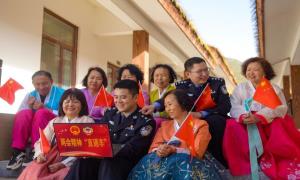 “两会”声音“走”进边境朝鲜族村寨