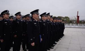 清明悼英烈 鲜花祭英魂