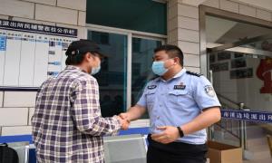 民警救助轻生男子 助力失散多年亲属团圆