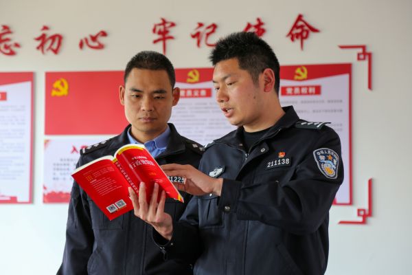 青春砺“锋”芒  国门铸“亮”剑 (2).jpg