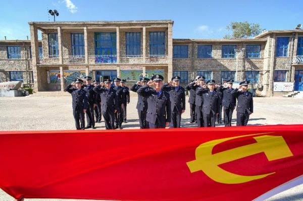 图片2.jpg 图片2.jpg