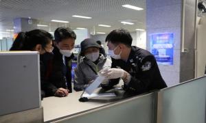 延吉出入境边防检查站全力做好“五一”假期通关服务保障工作