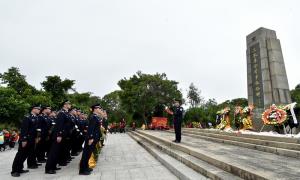 肖厝出入境边防检查站组织开展清明主题党日活动