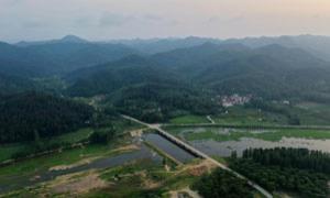 河南省确山县：建好农村公路 打通乡村旅游脉络