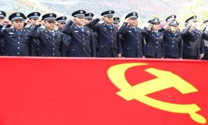 清明祭英烈 忠诚铸警魂