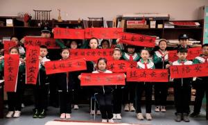 图们出入境边防检查站走进校园宣讲国家安全知识