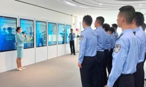 青春不停步 藏蓝正当时