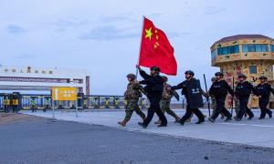 老爷庙出入境边防检查站联合边防连开展五四青年节系列活动