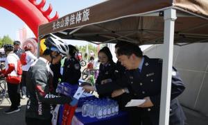 池北边境管理大队联合长白山公安局出入境管理支队开展平安边境创建主题普法宣传活动