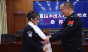 警营“龙凤胎”母亲的坚守