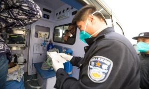 沙尘暴中，中蒙边境上演跨国生命接力