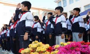 藏蓝六一 别样“警”彩