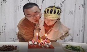 警察爸爸跨越千里扮玩偶给女儿生日惊喜