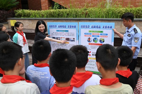 图片8.jpg 图片8.jpg