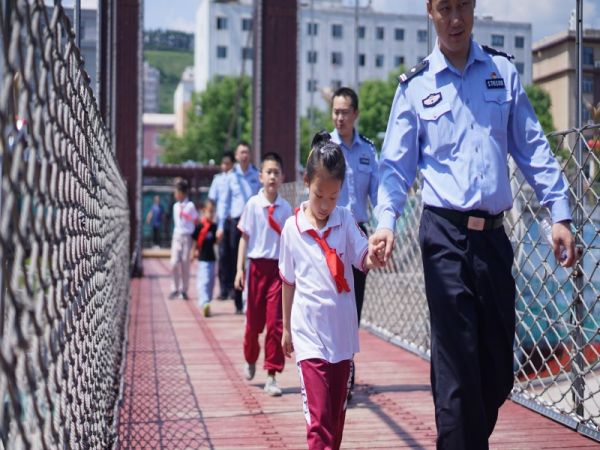 图片12.jpg 图片12.jpg