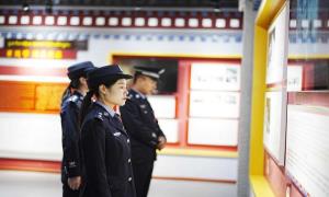 亚东移民管理警察追寻红色足迹为党庆生