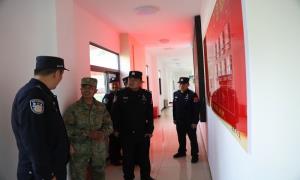 聂拉木出入境边防检查站联合驻地解放军边防连开展党建交流学习活动