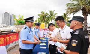 禁毒宣传进港区 共筑禁毒安全防线