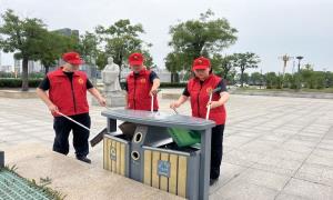 黄骅出入境边防检查站开展“学习雷锋 争做好人”志愿公益活动